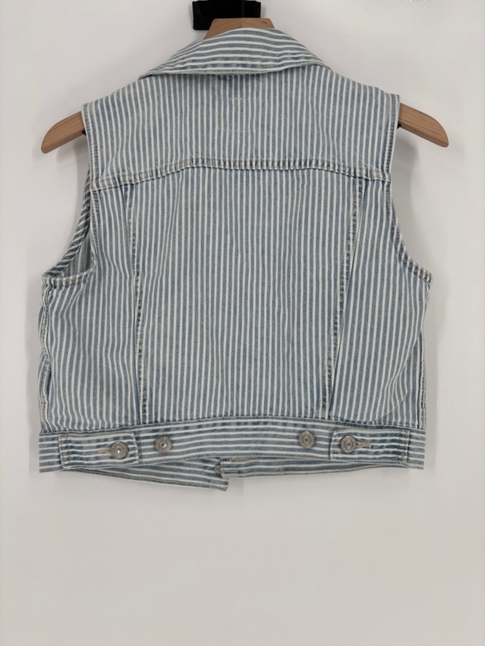 Levi’s small pinstripe railroad vest denim jean - Picture 4 of 4